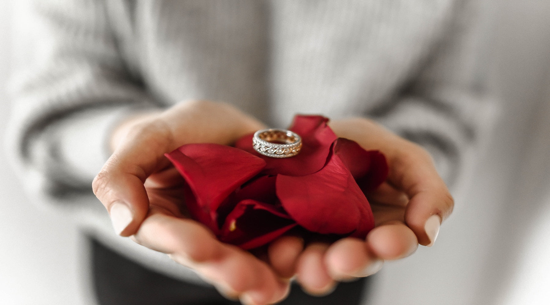 10 Romantic Restaurants in Singapore Ideal For Your Surprise Proposal